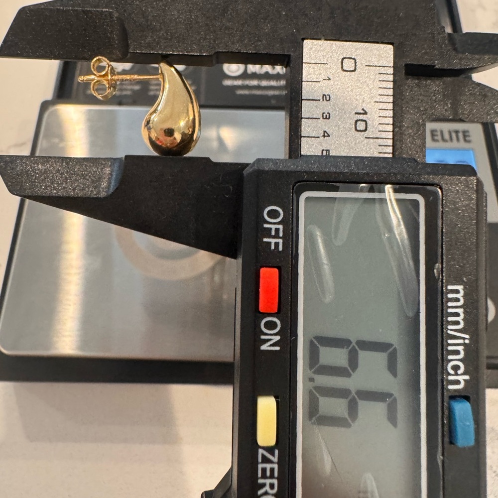 18K Real Gold Earrings - Picture 4 of 6